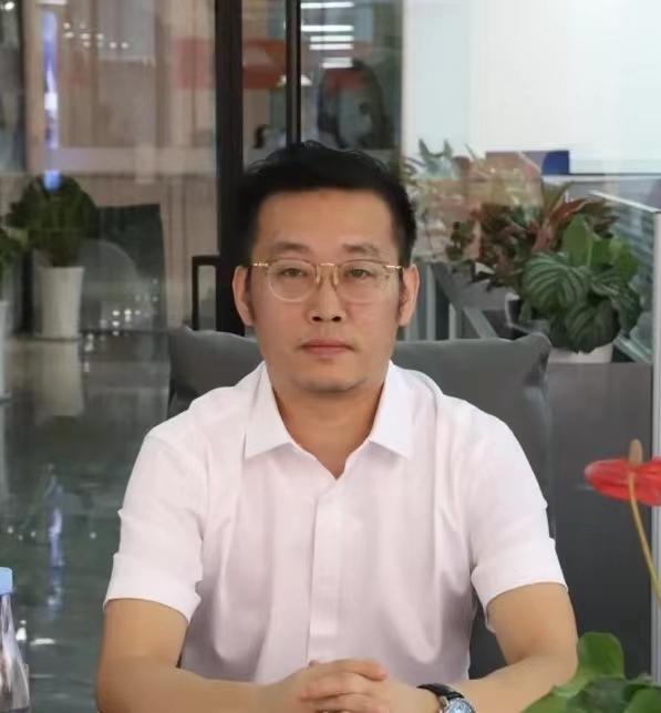 李东秦